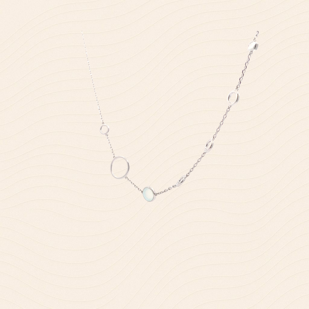 Elegant Silver Circle Pendant Necklace