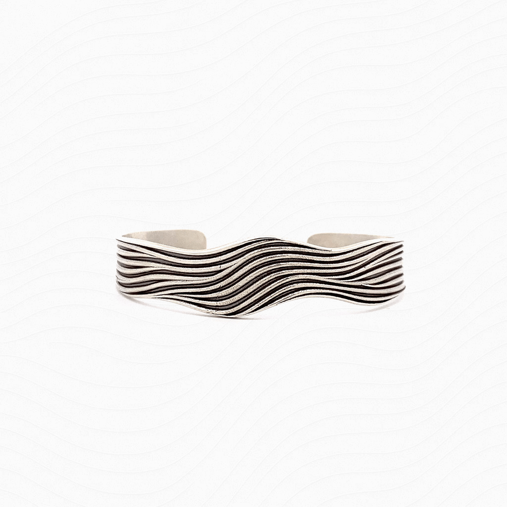 Wind Blessing - Blow of the Wind Cuff Bangle